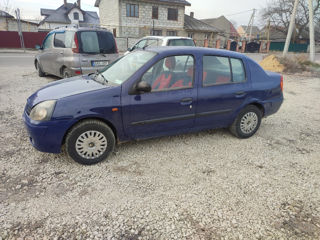 Renault Clio foto 6