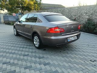 Skoda Superb foto 2