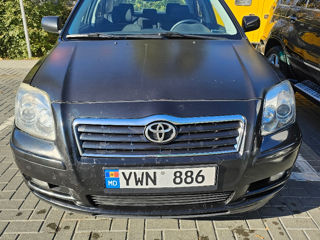 Toyota Avensis foto 9