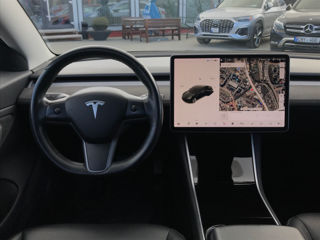 Tesla Model 3 foto 13