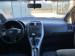 Toyota Auris foto 9