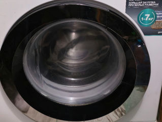 Vind mașina  de spălat  la preț simbolic ,necesită reparație  . Propuneți  preț.