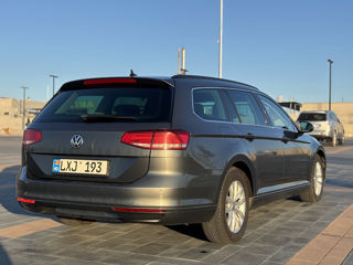 Volkswagen Passat foto 4