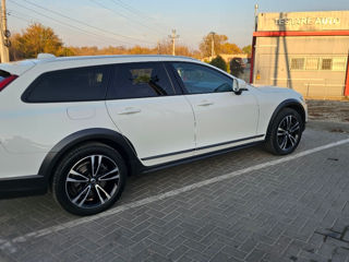 Volvo V90 Cross Country foto 3