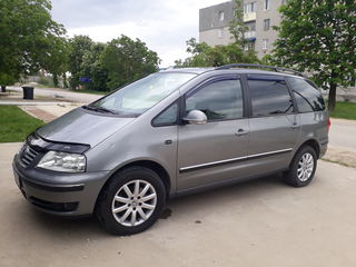 Volkswagen Sharan foto 8