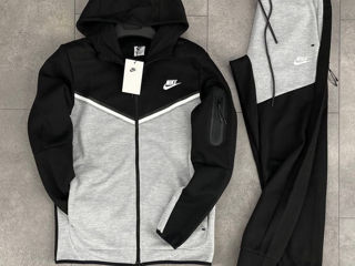 Nike Tech Fleece