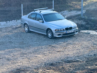 BMW 5 Series foto 7