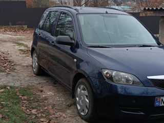 Mazda 2 foto 2