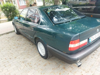 BMW 5 Series foto 5