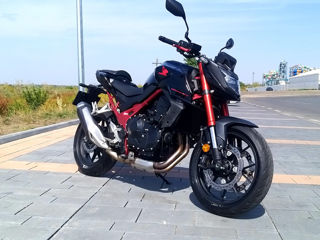 Honda CB750 Hornet 2023 foto 1