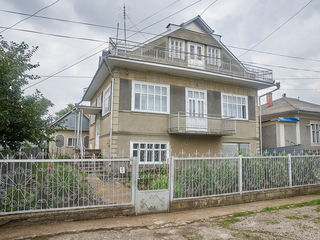 Se vinde casă în orasul Drochia ! foto 1