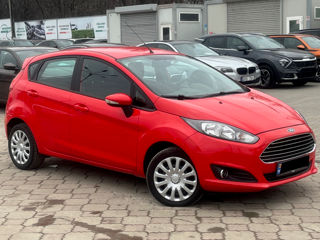 Ford Fiesta foto 5