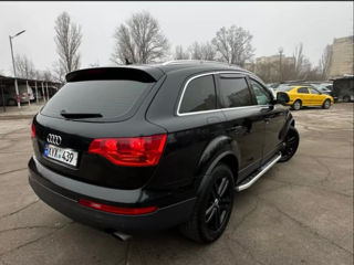 Audi Q7 foto 2