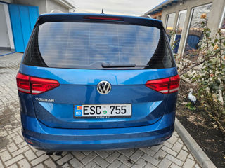 Volkswagen Touran foto 4