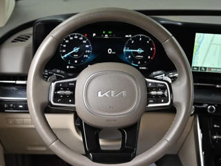 KIA Carnival foto 10