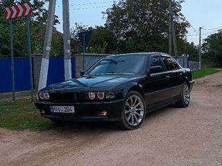 BMW 7 Series foto 3