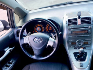 Toyota Auris foto 8