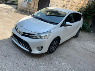 Toyota Verso foto 1