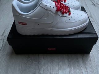 Air Force I Low x Supreme White foto 1