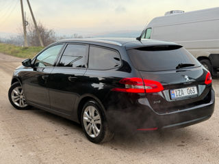 Peugeot 308 foto 2