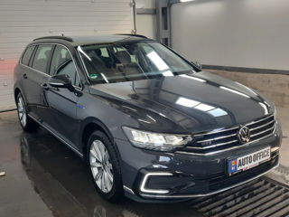 Volkswagen Passat foto 3