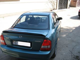 Mazda 323 foto 4