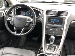 Ford Fusion foto 13