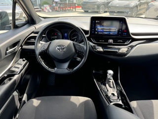 Toyota C-HR foto 11