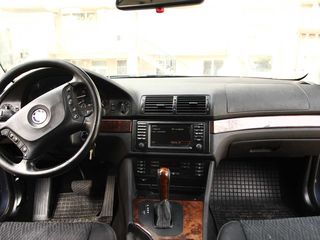 BMW 5 Series foto 6