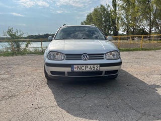 Volkswagen Golf foto 1