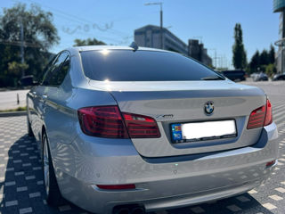 BMW 5 Series foto 3