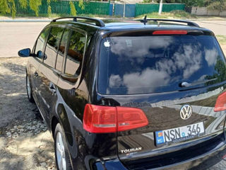 Volkswagen Touran foto 7