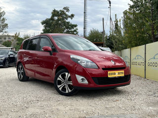 Renault Grand Scenic foto 1