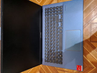ASUS VivoBook 15 Ryzen 5 - 8xcore / 256ssd / 8gb ddr4/ + Vega 8 6200 lei
