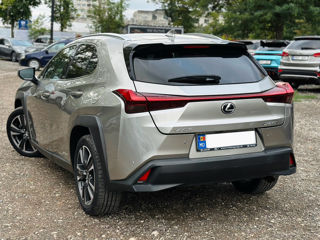 Lexus UX foto 3