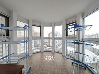 Apartament cu 4 camere, 241 m², Buiucani, Chișinău foto 15