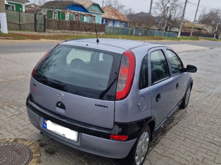 Opel Corsa foto 2