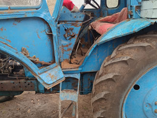 Se vinde Tractor MTZ 80 foto 4