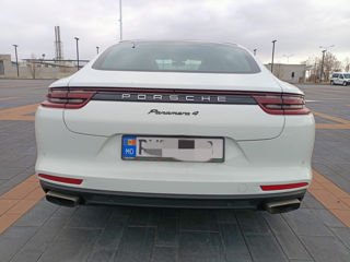 Porsche Panamera foto 2