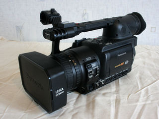 Panasonic Pro AG-HVX200 3CCD P2/DVCPRO 1080i High Definition Camcorder with 13x Optical Zoom практич foto 1