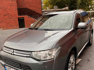 Mitsubishi Outlander foto 4