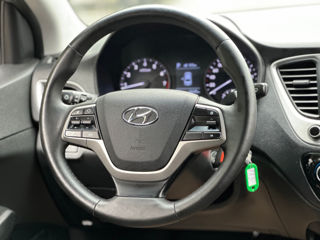 Hyundai Accent foto 9