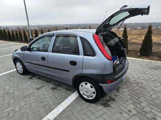 Opel Corsa foto 9