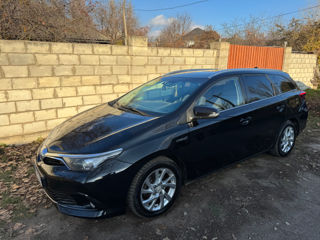 Toyota Auris foto 2