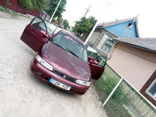 Mazda 626 foto 3