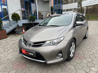 Toyota Auris foto 1