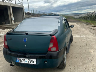 Dacia Logan foto 1