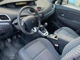 Renault Scenic foto 9