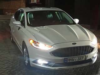 Ford Fusion foto 1