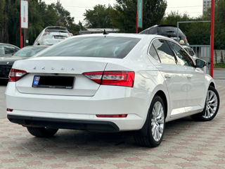 Skoda Superb foto 4